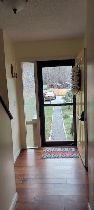 马吉谷J.Creek Retreat, Creekside Townhouse +1 Car Garage别墅 外观 照片
